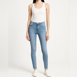 Old Navy Women's Light Blue Skinny Jeans